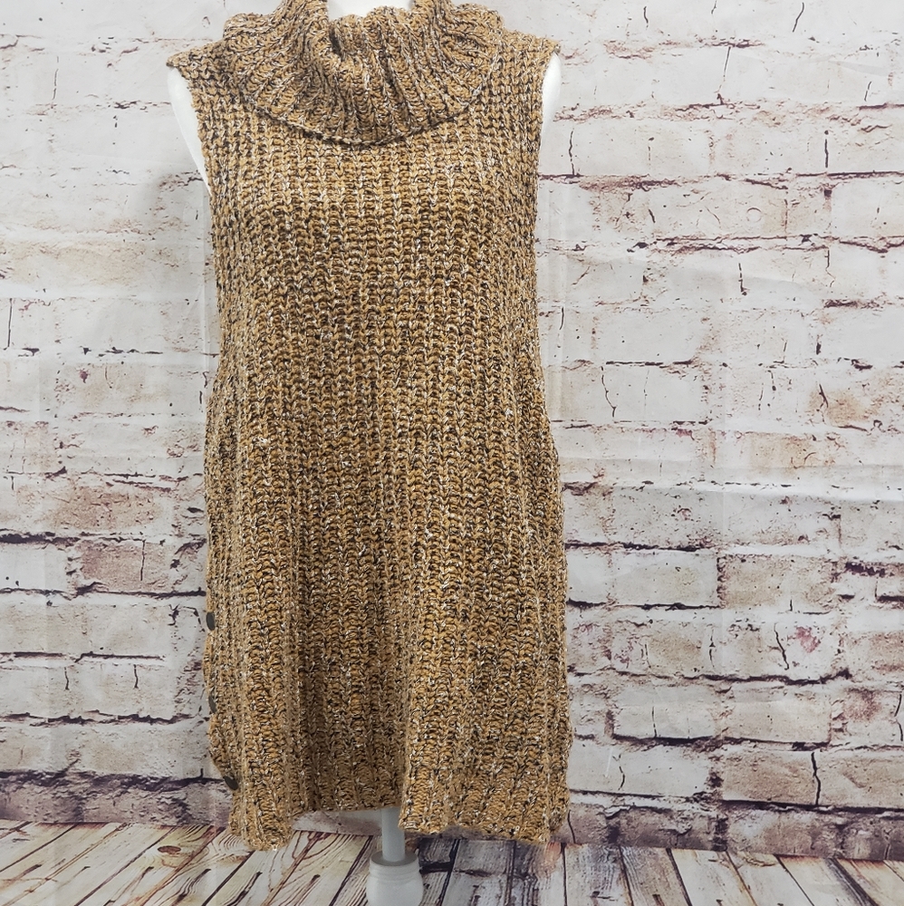Free People turtleneck sleeveless sweater
